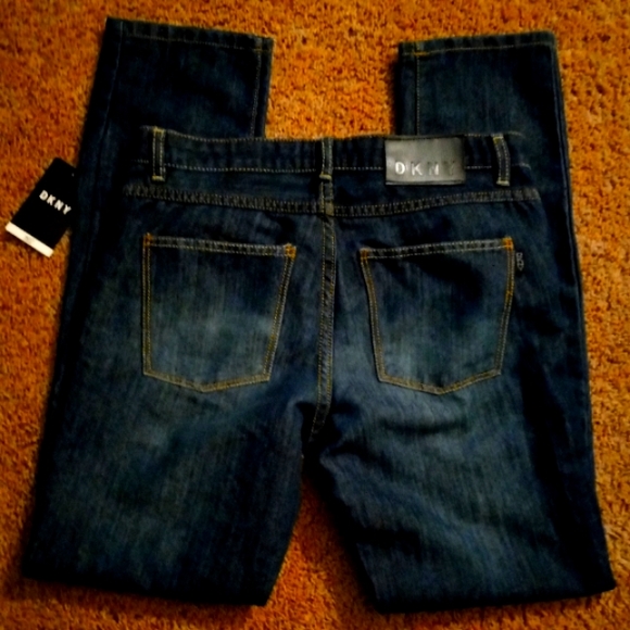 NEW BOYS DKNY JEANS - Picture 2 of 4
